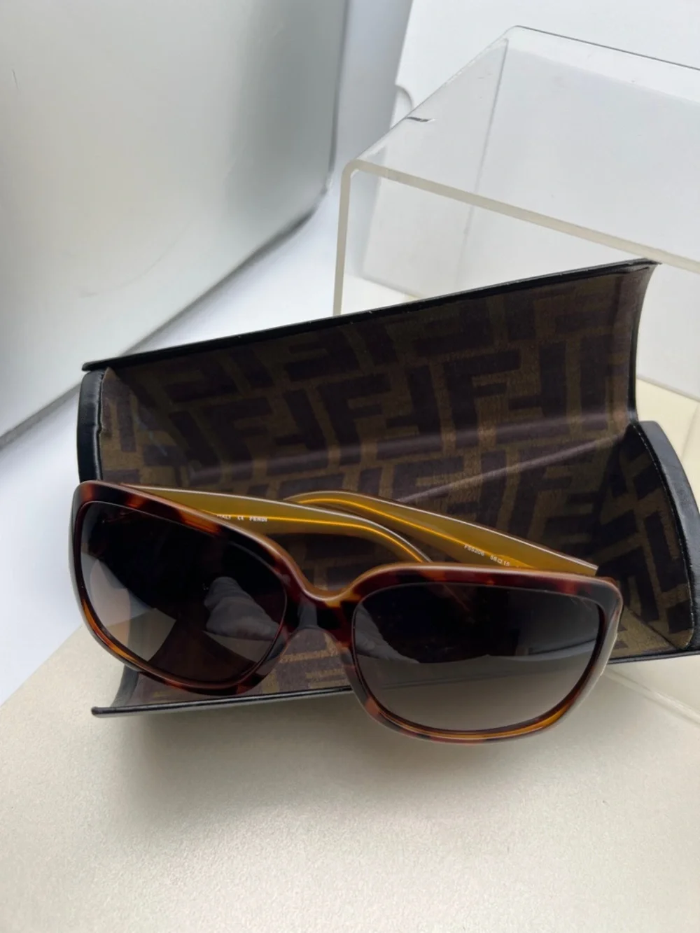 FENDI Tortoiseshell Oversized Women's Sunglasses Zucca FF Logo Brown Lenses - Picture 5 of 17